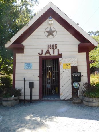 [Picture of Groveland Jail]